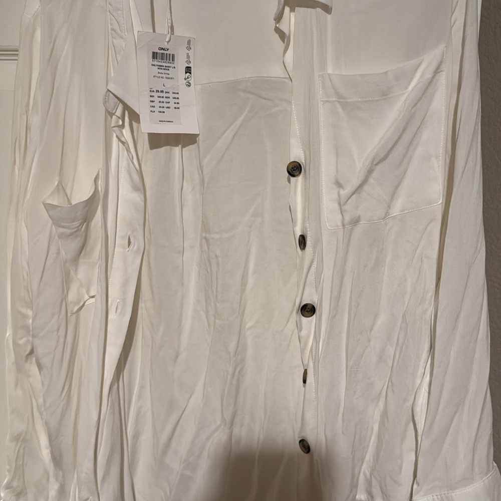 White Button-Front Men’s Shirt - Unbranded